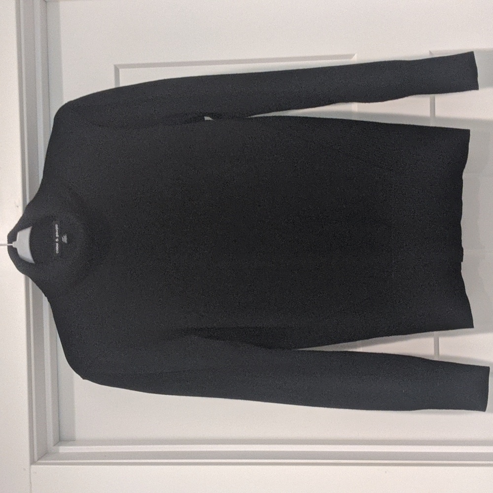 Cable and gauge women's long sleeve black turtleneck blouse
